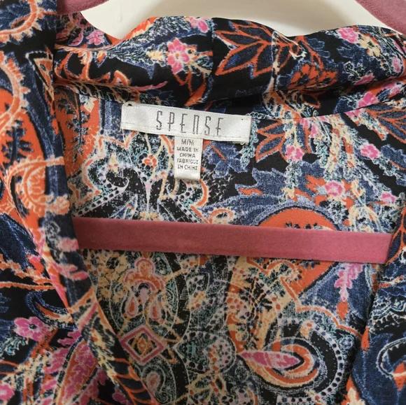 Spense Top - Picture 3 of 7